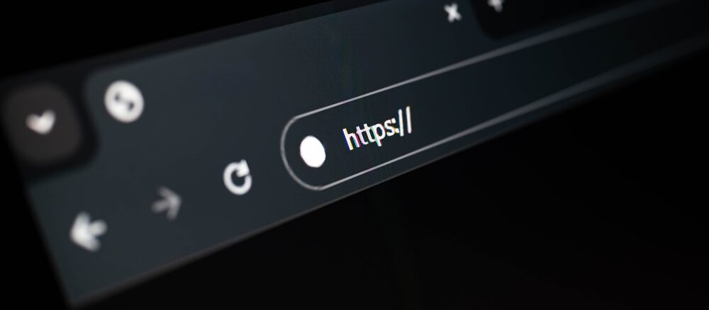 shutterstock 2673842359 1 1000x438 - Barrierefreie Websites und Apps 2026: Was jetzt wirklich zugänglich sein muss